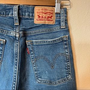 Levi’s - 24 - wedgie skinny
